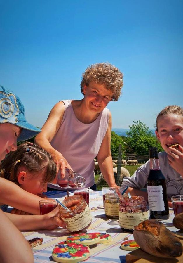 Les Gites Du Val Valprivas Ngoại thất bức ảnh